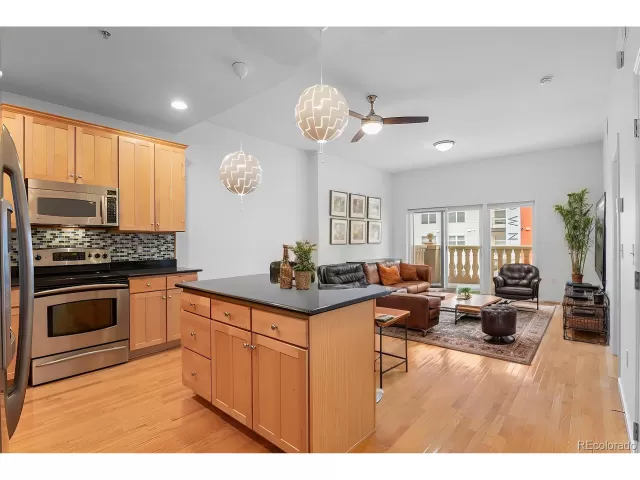 MLS: 2661517 Condo For Sale