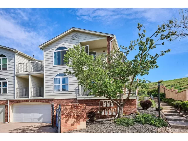 MLS: 2665835 Condo For Sale