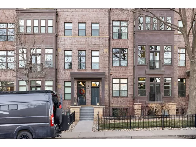 MLS: 2666179 Condo For Sale