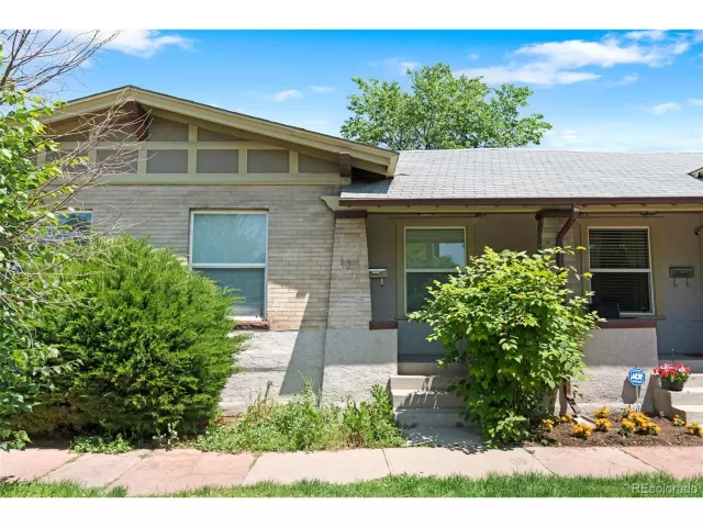 MLS: 2681305 Condo For Sale