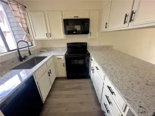 Photo #5: 2681408 Listing 