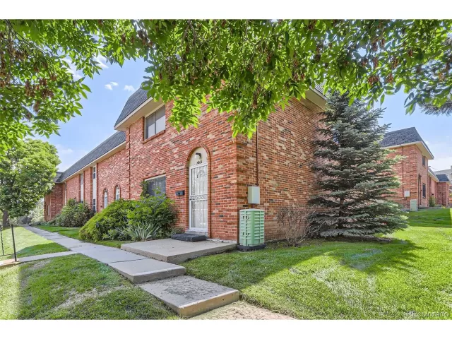 MLS: 2684286 Condo For Sale