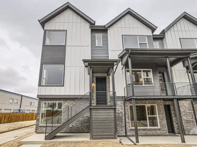 MLS: 2684701 Condo For Sale
