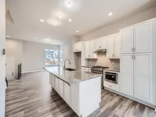 Photo #3: 2684701 Listing