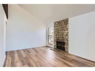 Photo #3: 2691941 Listing