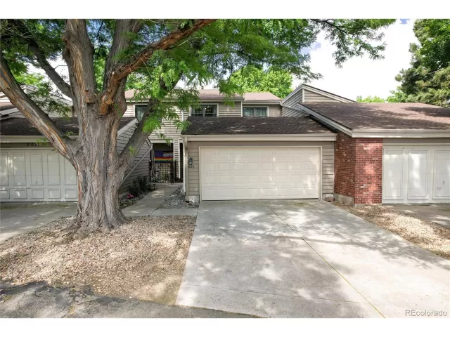 MLS: 2695903 Condo For Sale