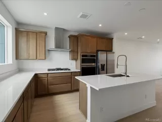 Photo #2: 2697021 Listing 