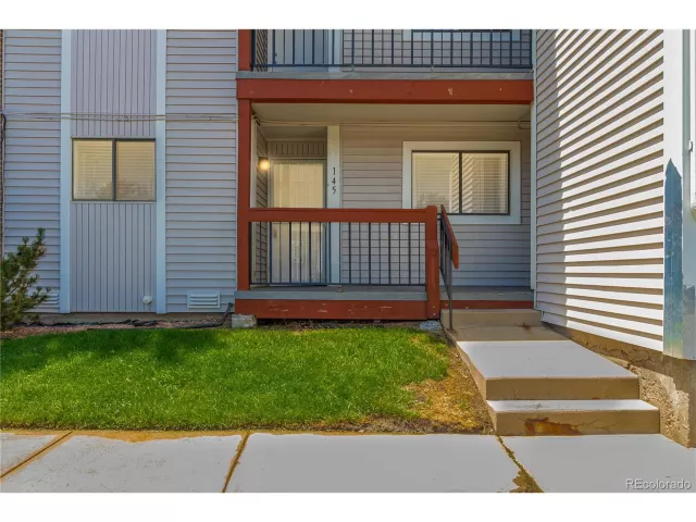 MLS: 2700945 Condo For Sale