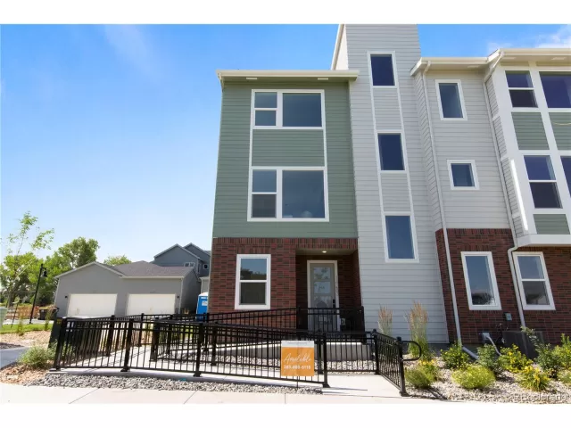 MLS: 2703090 Condo For Sale