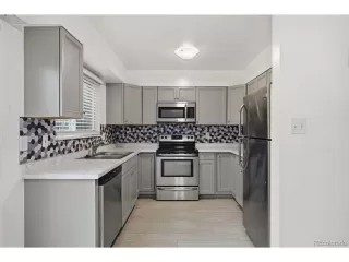 Photo #5: 2709786 Listing 