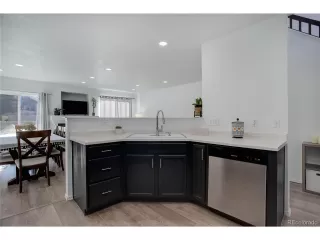 Photo #4: 2711179 Listing