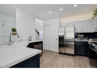 Photo #5: 2711179 Listing