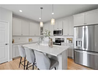 Photo #6: 2711351 Listing 