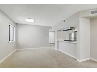 Photo #3: 2716859 Listing