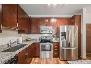 Photo #5: 2720923 Listing