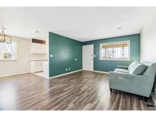 Photo #4: 2721125 Listing