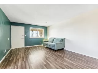 Photo #5: 2721125 Listing