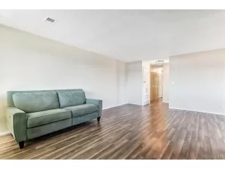 Photo #6: 2721125 Listing