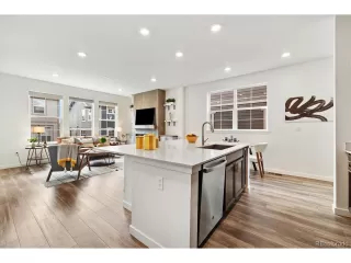 Photo #5: 2721872 Listing 
