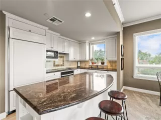 Photo #3: 2725402 Listing