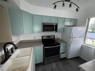 Photo #3: 2729117 Listing