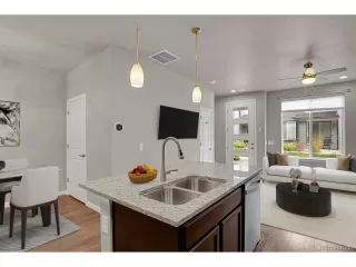 Photo #5: 2730768 Listing