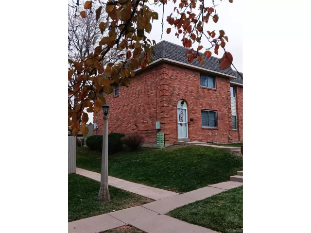 MLS: 2731686 Condo For Sale