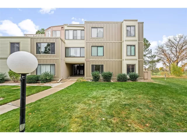 MLS: 2733931 Condo For Sale