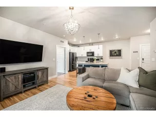 Photo #6: 2734009 Listing
