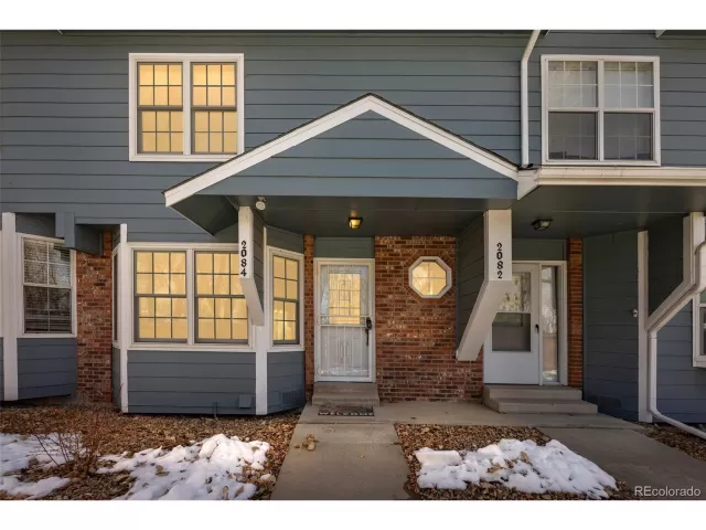 MLS: 2735337 Condo For Sale