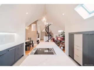 Photo #2: 2736066 Listing