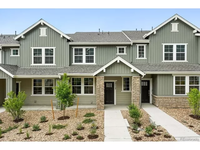 MLS: 2737766 Condo For Sale