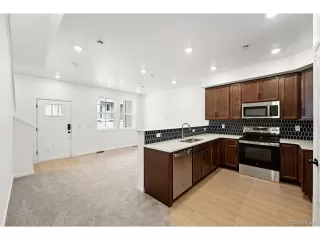 Photo #2: 2737766 Listing