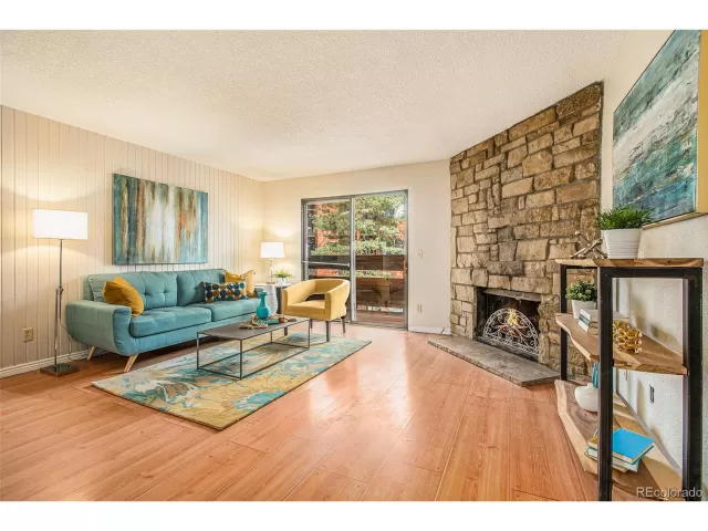 MLS: 2737896 Condo For Sale