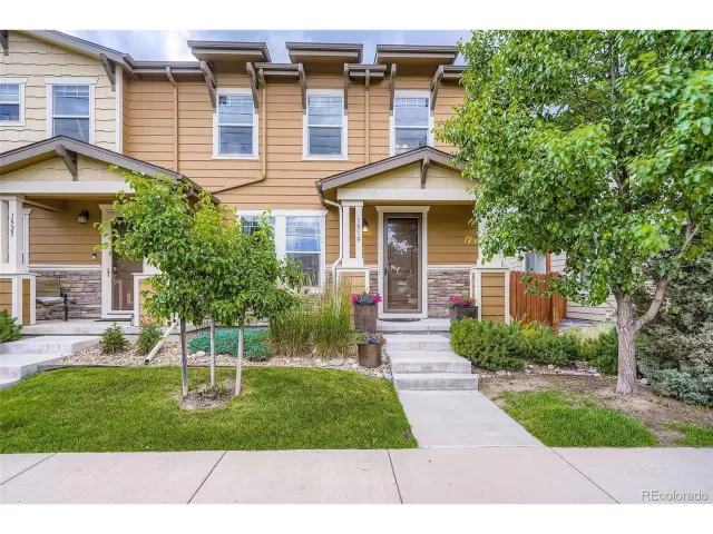 MLS: 2738524 Condo For Sale