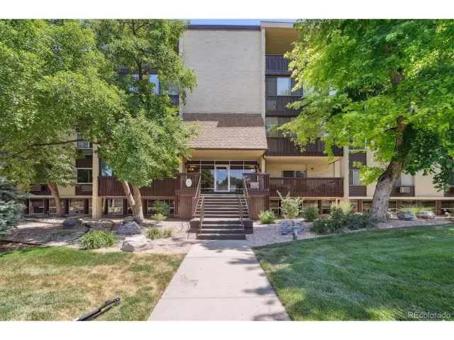 MLS: 2742794 Condo For Sale