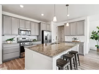 Photo #3: 2743104 Listing