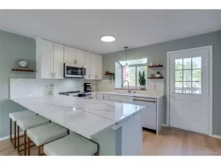 Photo #2: 2743532 Listing