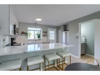 Photo #3: 2743532 Listing