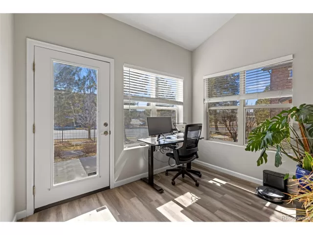 MLS: 2743731 Condo For Sale