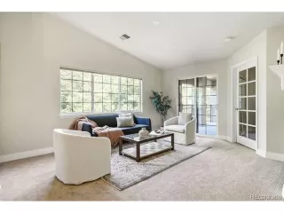 Photo #4: 2747943 Listing