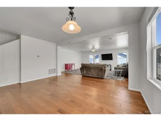 Photo #5: 2749272 Listing