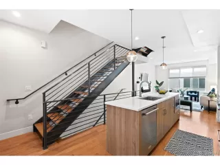 Photo #2: 2758814 Listing