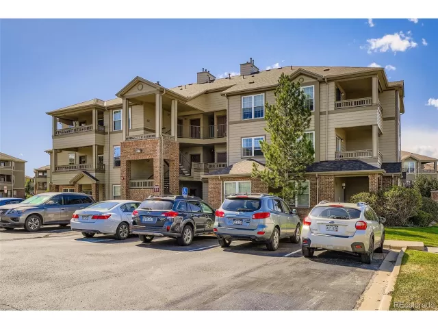 MLS: 2759381 Condo For Sale