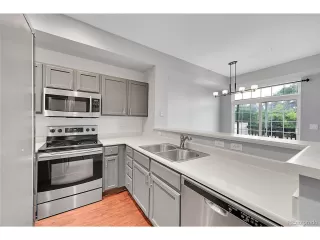 Photo #5: 2760148 Listing