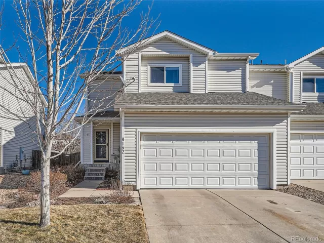 MLS: 2760268 Condo For Sale