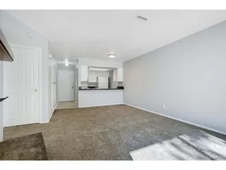 Photo #6: 2762437 Listing