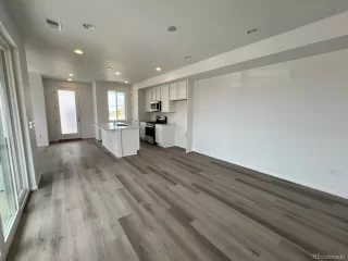 Photo #5: 2763362 Listing