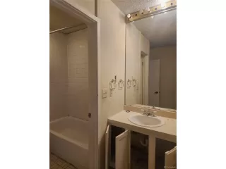 Photo #4: 2763951 Listing