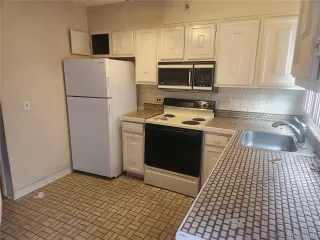 Photo #5: 2763951 Listing